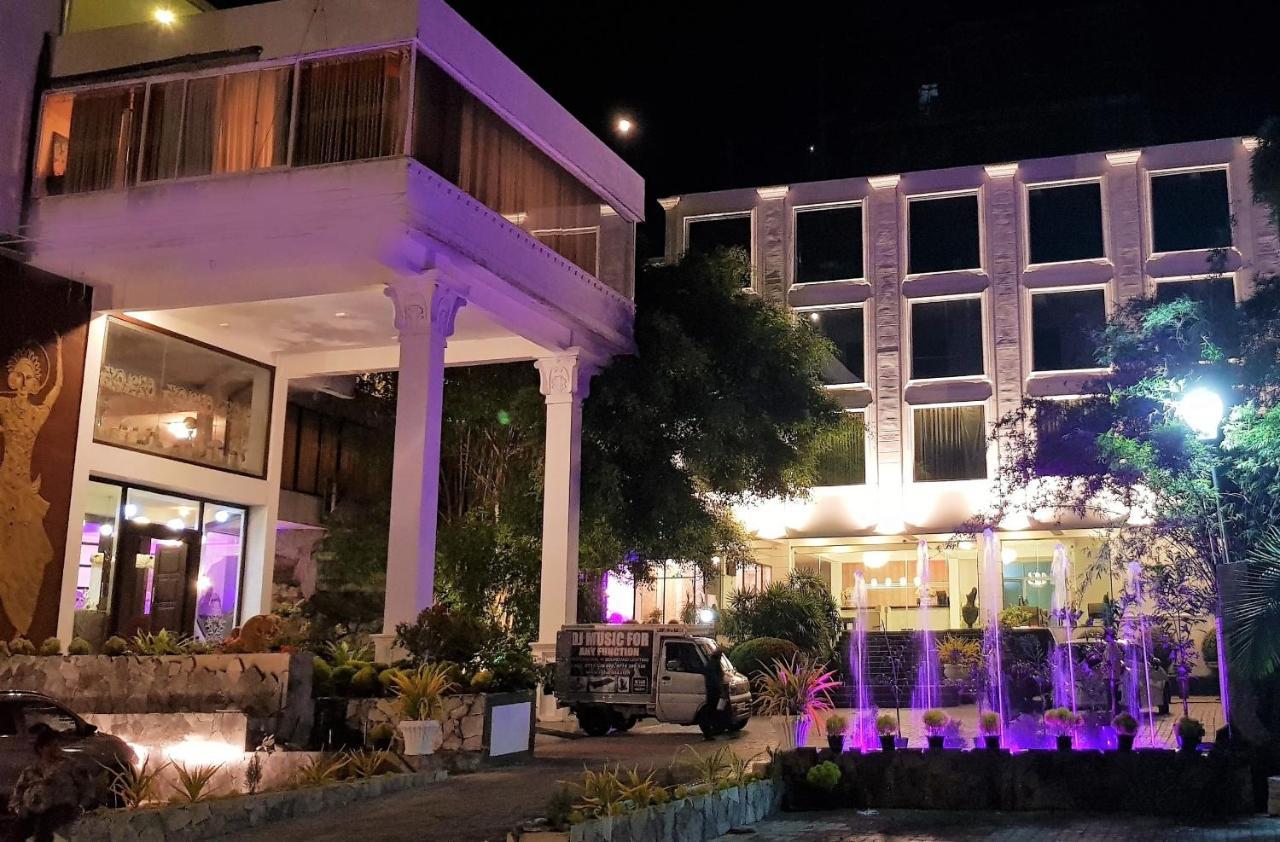 Hotel Green Court Homagama Exterior foto